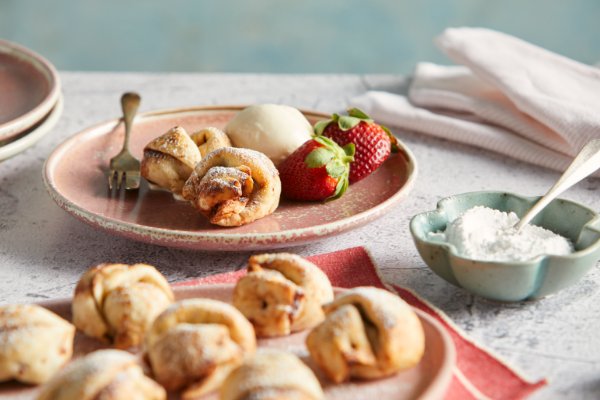 Chocolate Rose Scroll