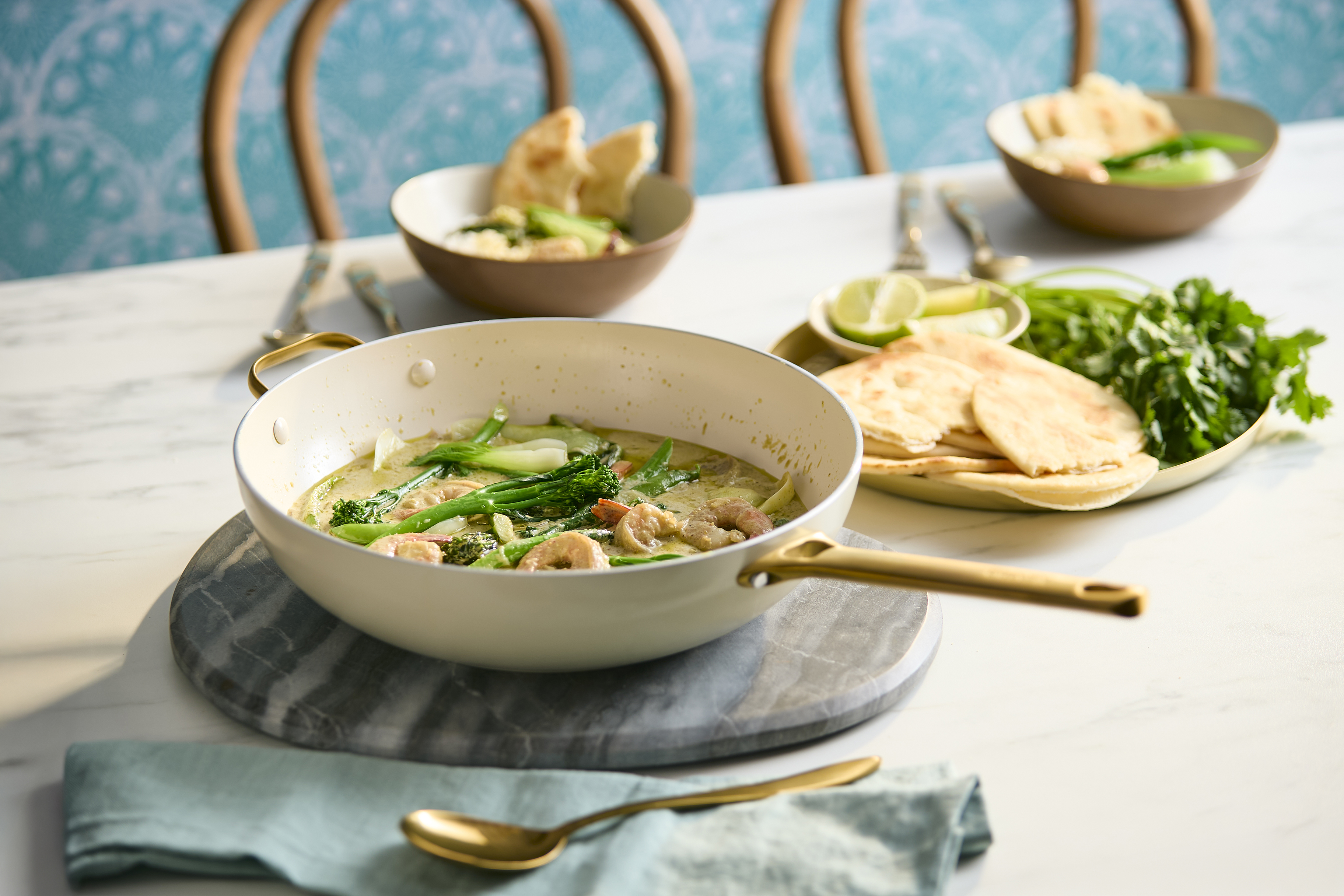 Thai Prawn Curry with Naan